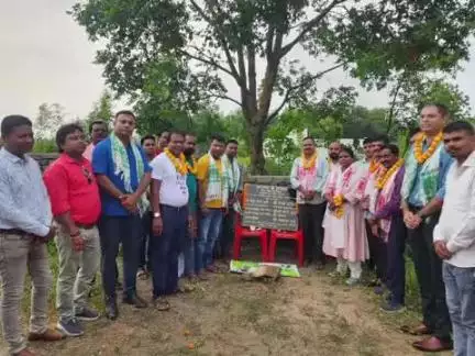 गोलमुरी-सह-जुगसलाई: हितकु पंचायत में नए पंचायत भवन का शिलान्यास, विधायक मंगल कालिंदी रहे उपस्थित