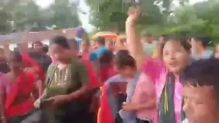করবুক: করবুক বিধানসভার শুকনাছড়িতে তিপ্রা মথা রাজনৈতিক দলের YTF ও TWF সংগঠনের উদ্যোগে এক সভা অনুষ্ঠিত হয়