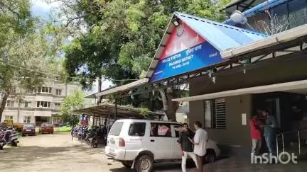 ആലത്തൂർ: വടക്കഞ്ചേരി ടൗണിന് സമീപം വീട്ടിലും ക്ഷേത്രത്തിലും മോഷണം, വാച്ചുകളും പണവും കവർന്നു