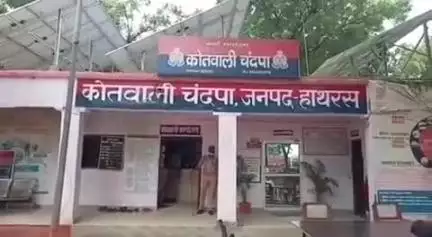 हाथरस: गांव रोहई में फांसी के फंदे पर लटका मिला महिला का शव, पुलिस ने सूचना पर पहुंचकर शव को कब्जे में लेकर कराया पोस्टमार्टम