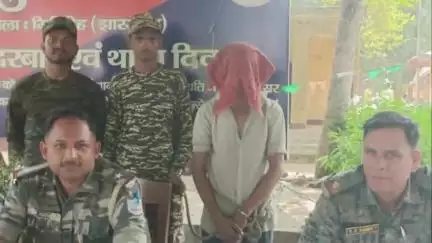 जमुआ: जमुआ रेलवे स्टेशन के पास वाहन चेकिंग में चोरी की मोटरसाइकिल के साथ एक व्यक्ति गिरफ्तार