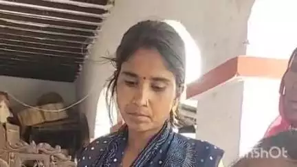 मढ़ौरा: अंवारी निवासी महिला के साथ पति ने की मारपीट, पुलिस जांच में जुटी