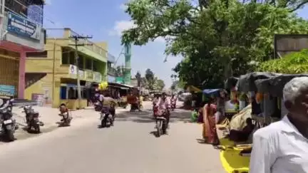 சூளகிரி: சூளகிரியில் பேன்சி ஸ்டோர் நடத்தி வந்த நபர் பலரிடம் பணம் பெற்று தலைமறைவானதாக புகார்: காவல்துறை நடவடிக்கை எடுக்க பாதிக்கப்பட்டோர் கோரிக்கை