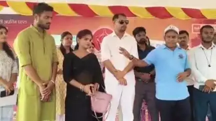 अस्सी घाट पर गंगा डॉल्फिन प्रोग्राम के तहत चित्रकला प्रतियोगिता का भव्य आयोजन