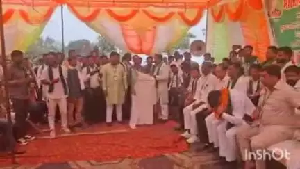 कासगंज: मानपुर नगरिया में भारतीय किसान यूनियन स्वराज के कार्यकर्ताओं ने किसान पंचायत का किया आयोजन
