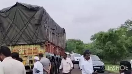 संगमनेर: कोल्हार घोटी महामार्गावर कोकणगाव परिसरात भीषण अपघात, तिघांचा जागीच मृत्यू तर, सात जण गंभीर जखमी