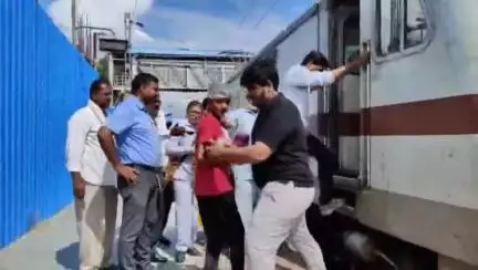 जालना: जालना संघर्ष समितीच्या संघर्षाला अखेर आले यश,नांदेड ते फिरोजपूर नविन रेल्वे आज पासून सुरू..