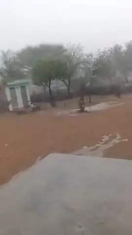 गांव कांगड़ा में बहुत तूफानी वर्षा हो रही है
