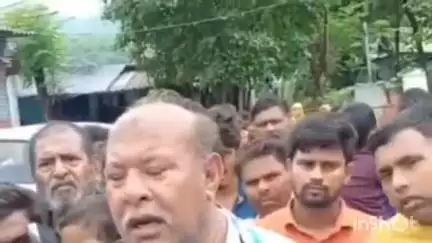 ठाणे: मुंब्रा सैनिक नगर येथील नागरिक लाईट नसल्यामुळे त्रस्त