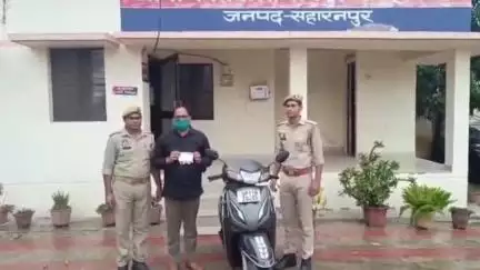 रामपुर मनिहारन: कोतवाली रामपुर मनिहारान पुलिस ने ईदगाह रोड पर श्मशान घाट के पास एक नशा तस्कर को किया गिरफ्तार, 30 ग्राम स्मैक हुई बरामद