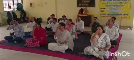 बलिया: बसंतपुर स्थित जननायक चन्द्रशेखर विश्वविद्यालय में मौन एवं ध्यान सत्र का आयोजन हुआ