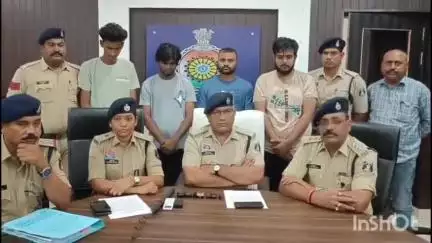 दुर्ग: दुर्ग पुलिस ने डिजिटल अरेस्ट गिरोह पर बड़ा एक्शन लेते हुए लखनऊ से चार आरोपियों को किया गिरफ्तार