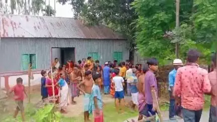 সীতাই: সিতাইয়ে পিকআপ ভ্যান ও দুটি বাইকের সংঘর্ষে আহত তিন