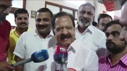 തൃശൂർ: മുഖ്യമന്ത്രി നിലമ്പൂരിൽ വർഗീയ പ്രചാരണമാണ് നടത്തുന്നതെന്ന് രമേശ് ചെന്നിത്തല MLA റീജ്യണൽ തിയേറ്ററിൽ പറഞ്ഞു