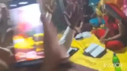अलीगंज: अलीगंज में धर्म परिवर्तन के मामले में मकान में चल रही गतिविधि पर पुलिस ने की कार्रवाई, बाइबल समेत 4 लोग पकड़े गए