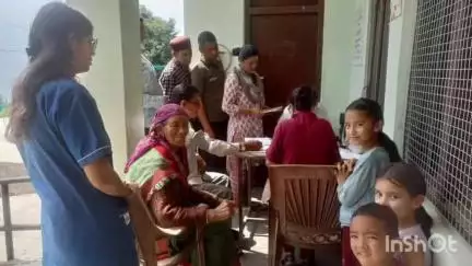 भुंतर: राजकीय वरिष्ठ माध्यमिक पाठशाला, पनगाँ में आयोजित किया गया नि:शुल्क स्वास्थ्य जांच शिविर