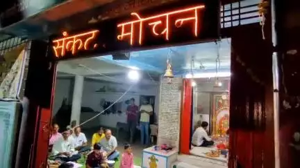 बजरंग सेना नर्मदा खंड द्वारा हर शनिवार को संकट मोचन मंदिर में श्री वीर हनुमान जी की महा आरती जारी है