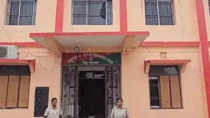 ଅନୁଗୋଳ: ଅନୁଗୋଳ ରେଳ ଷ୍ଟେସନ ଠାରୁ ୩୦ କେଜିରୁ ଉର୍ଦ୍ଧ୍ବ ଗଞ୍ଜେଇ ଜବତ, ଦୁଇ ଗିରଫ