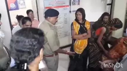 पटेरा: पटेरा थाना प्रभारी सहित अन्य थानों की पुलिस रनेह पहुंची, गर्भवती महिला को दी समझाइश