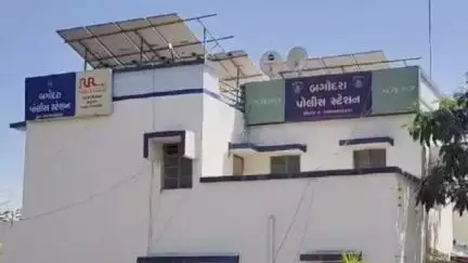 બાવળા: ગાંગડ નજીક કાર પલ્ટી મારી જતા એક મુસાફરનું મોત નિપજયુ, ત્રણ ઈજાગ્રસ્ત થયા