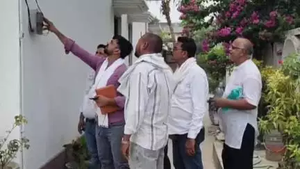 घोसी: मदापुर छावनी में बिजली विभाग ने चलाया सघन चेकिंग अभियान, ₹80 हजार की हुई वसूली