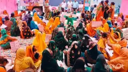 मानसी: बलहा में महिला संवाद कार्यक्रम का आयोजन, भीषण गर्मी में भी उमड़ी महिलाओं की भीड़