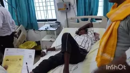 सासाराम: सासाराम के सदर अस्पताल के ट्रामा सेंटर में सांप काटने से एक व्यक्ति की बिगड़ी तबीयत, कराया गया इलाज