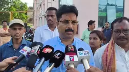 ବାରିପଦା ମ୍ୟୁନିସିପାଲଟି: ଲୁଲୁଙ୍ଗରେ ନଦୀରେ ବୁଡି ୨ଜଣ ମୃତ୍ୟୁ ଘଟଣା; ବାରିପଦା ମେଡିକାଲରେ ପହଞ୍ଚିଲେ ଗୃହ ଓ ନଗର ଉନ୍ନୟନ ମନ୍ତ୍ରୀ ଦେଲେ ପ୍ରତିକ୍ରିୟା