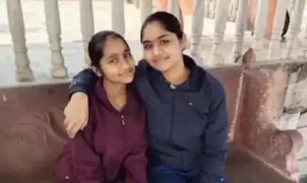 बारां: मेल खेड़ी गांव में 2 सगी बहनों का NEET 2025 में हुआ चयन, गांव में खुशी का माहौल