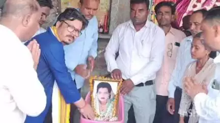 मितौली: हैदरनगर में गलत इंजेक्शन लगने से महिला की मौत के मामले में स्वाभिमान संगठन के राष्ट्रीय अध्यक्ष ने व्यक्त किया शोक