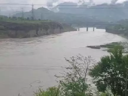 डेहर: सतलुज नदी का जलस्तर बढ़ने से डैहर की उठाऊ पेयजल योजना प्रभावित, मशीनरी क्षतिग्रस्त, जलापूर्ति अगले पाँच दिनों तक बाधित