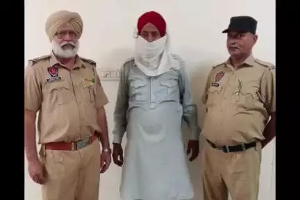 ਮਲੋਟ: ਮਲੋਟ ਸਿਟੀ ਪੁਲਿਸ ਨੇ ਇੱਕ ਵਿਅਕਤੀ ਨੂੰ ਕੀਤਾ 410 ਨਸ਼ੀਲੀਆਂ ਗੋਲੀਆਂ ਸਮੇਤ ਕਾਬੂ