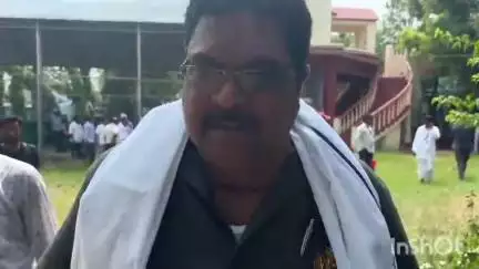 শালতোড়া: বাঁকুড়া সাংগঠনিক জেলা তৃণমূলের নবনির্বাচিত সভাপতি তারাশঙ্কর রায় শালতোড়ায় সাংবাদিকদের মুখোমুখি হয়ে কি বললেন শুনুন