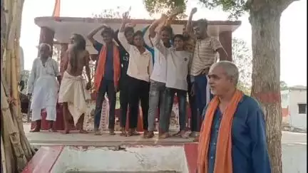 उचेहरा: राजा बाबा मंदिर के पुजारियों को वेतन दिलाने के लिए दर्शनार्थियों ने सतना DM से की मांग