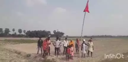 कल्याणपुर: सैदपुर में माले कार्यकर्ताओं ने पर्चाधारियों को भूमि पर दिलाया कब्जा