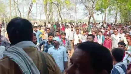 हटा विधायक के पुत्र को जनता ने खतरनाक ललकारा 😡