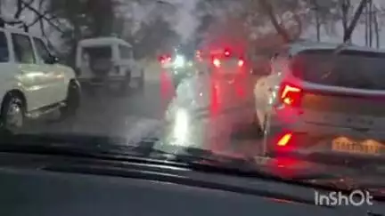 बेमेतरा: बेमेतरा से नवागढ़ मार्ग पर अतरिया मोड में पेड़ गिरने से 2 किमी तक वाहनों की लंबी कतार, राहगीर हो रहे परेशान