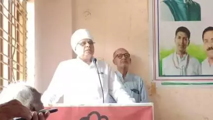 राजगढ़: संगठन से सर्जन अभियान के तहत राजगढ़ जिला कांग्रेस कार्यालय में कांग्रेस की बैठक आयोजित