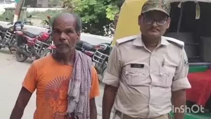 मधेपुरा: भर्राही पुलिस ने मधुबन गांव में छापामारी कर मारपीट के फरार वारंटी अभियुक्त गणेश मंडल को गिरफ्तार किया