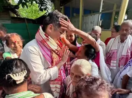 দলগাঁও ভাগ: চপাইস্হিত নিৰিবিলি বৃদ্ধাশ্ৰমত উপস্থিত হয় মত বিনিময় কৰে  সাংসদ গৌৰৱ গগৈয়ে
