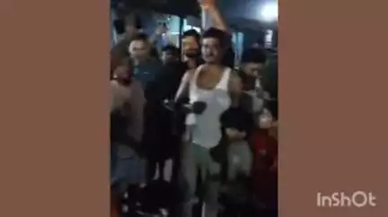 मिहींपुरवा: कतर्नियाघाट के डीएफओ का काशी हुआ ट्रांसफर, बिछिया बाजार में लोगों ने आतिशबाजी कर मनाया जश्न