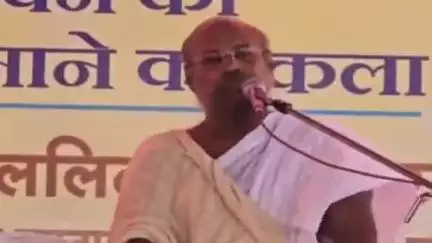 हिंगोली: बाजार समिती यार्ड येथे, सकाळ श्वेतांबर जैन समाजाचे वतीने संत ललित प्रभाजी यांच्या वाणीतून व्याख्यान कार्यक्रम संपन्न