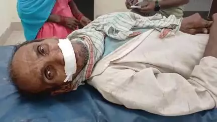 बेतिया: शेखौना गांव: जमीनी विवाद में भतीजे ने चाचा पर किया जानलेवा हमला, जीएमसीएच में भर्ती