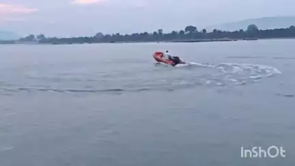 होशंगाबाद नगर: विवेकानंद घाट पर स्नान करते समय नर्मदा नदी में डूबे दो बच्चे, SDERF की टीम कर रही तलाश