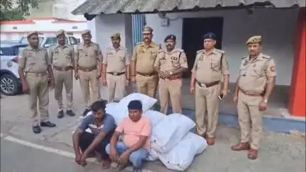 मोठ: मोठ थाना पुलिस और एसटीएफ प्रयागराज टीम ने वाहन चेकिंग के दौरान मोठ बाईपास रोड से ₹90 लाख कीमत का अवैध गांजा पकड़ा