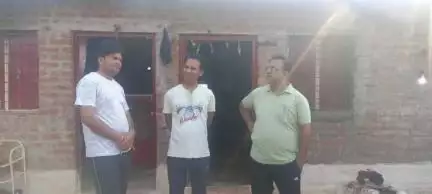 दतिया नगर: आंधी-तूफान में क्षतिग्रस्त हुए गरीब परिवार के घर के लिए भारत विकास परिषद ने की मदद
