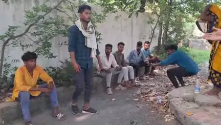 पत्थलगांव: दिवानपुर के मारातराई में शादी से लौट रहे दो युवकों पर चाकू से हमला, चाकू और लोहे के कड़े से किया गया वार