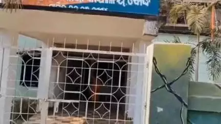 ବୌଦ୍ଧ ସଦର: ଧଦଲାପଡା ଗ୍ରାମ ରାସ୍ତାରୁ ୯ଲିଟର ବେଆନ ଦେଶୀ ମଦ ଜବତ କରି ମାମଲା ରୁଜୁ କଲା ଅବକାରୀ ମୋବାଇଲ ସ୍କ୍ୱାଡ଼