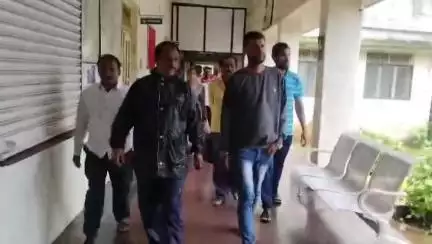 ದಾಂಡೇಲಿ: ಸಾರ್ವಜನಿಕ ಆಸ್ಪತ್ರೆಗೆ ಅಟಲ್ ಅಭಿಮಾನಿ ಸಂಘದ ನಿಯೋಗ ಭೇಟಿ, ಪಿಎಸ್ಐ ಮತ್ತು ಪೊಲೀಸ್ ಸಿಬ್ಬಂದಿಗಳ ಆರೋಗ್ಯ ವಿಚಾರಣೆ