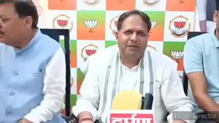 किच्छा: विकसित भारत संकल्प सभा का भव्य आयोजन, पूर्व विधायक राजेश शुक्ला एवं महापौर विकास शर्मा ने किया शुभारंभ